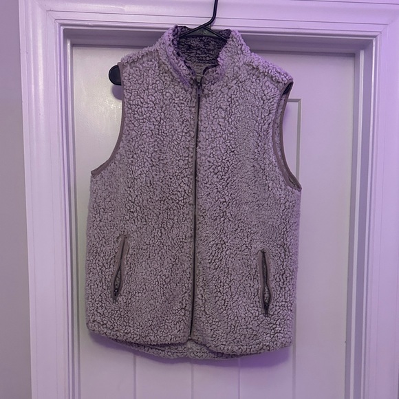 Cozy Sherpa Fleece Vest - Picture 1 of 3